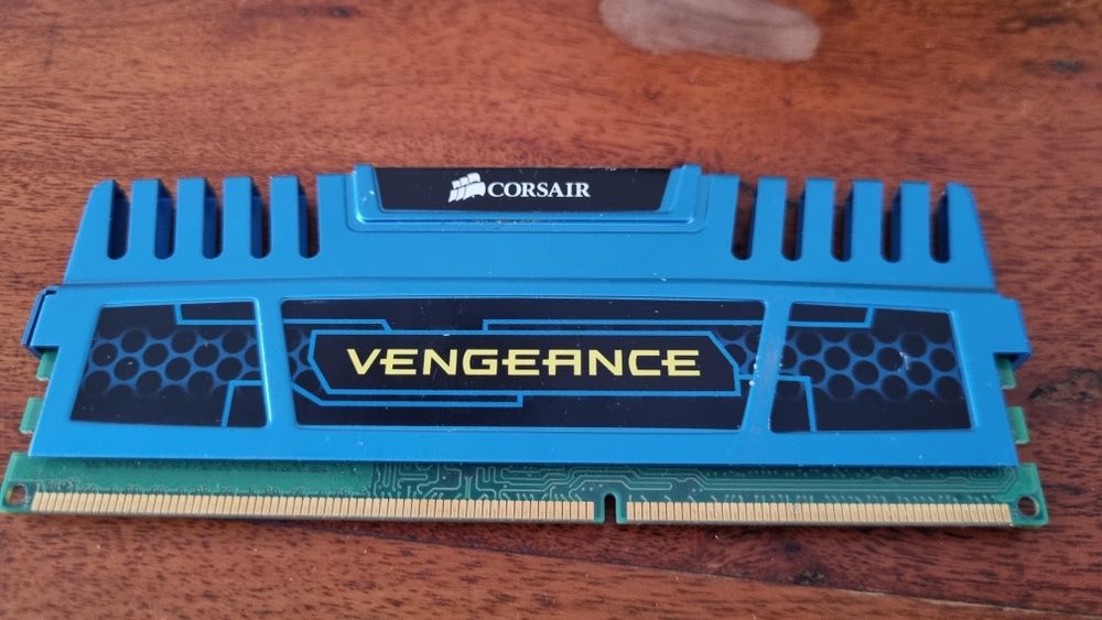 Pamięć DDR3 corsair 8GB gamingowa