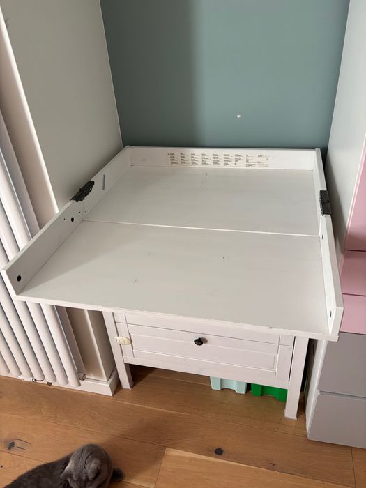 Drewniana komoda przewijak Sundvik IKEA