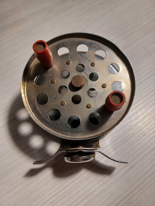 Kołowrotek gruntowy muchowy  przekładany do zarzucania duży