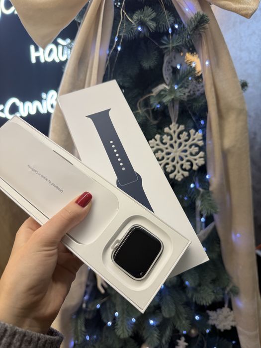 Apple Watch SE 2 40 Silver хороший стан повний комлект IGRAND Костюшка