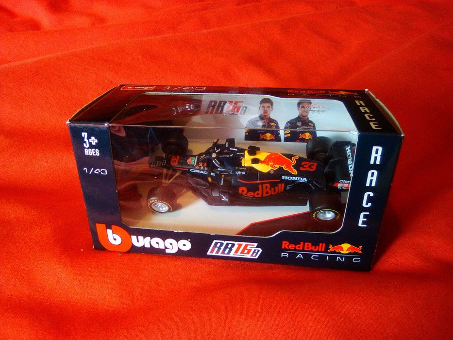 Miniatura Bburago Red Bull RB16B Max Verstappen 2021 Diecast 1:43