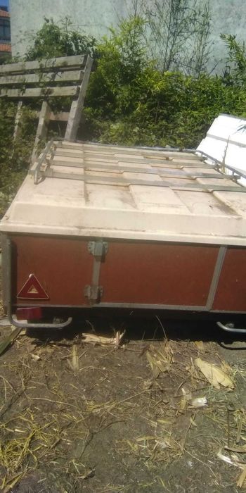 Atrelado tenda campismo em ótimo estado