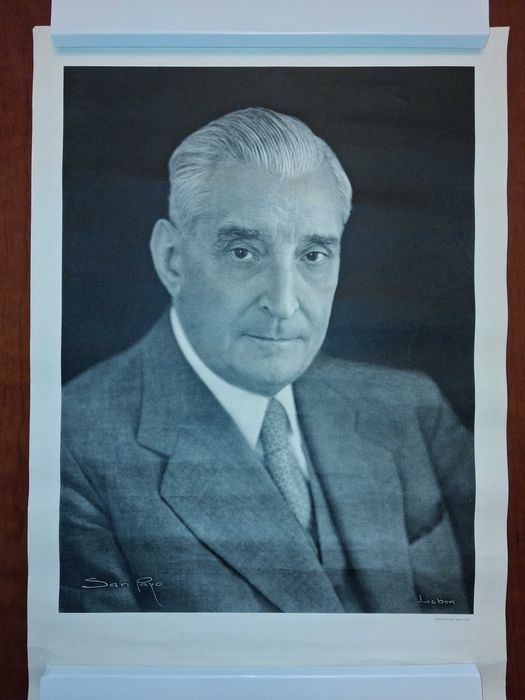 Ilustração original de António de Oliveira Salazar