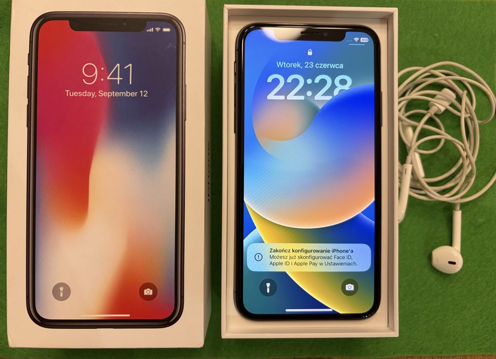 iPhone X  |  64GB