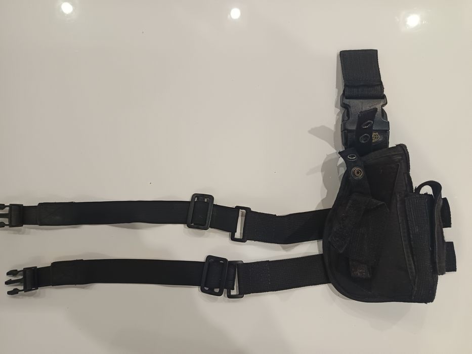 Dwie kabury, na pas i na udo Walther P 99, Glock 19