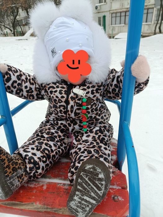 Зимовий комбінезон для дівчинки