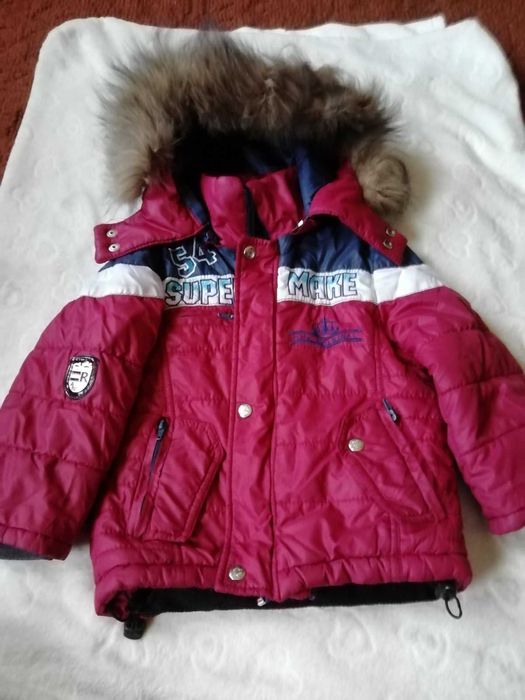 Зимняя курточка на мальчика возрастом от 3 до 6лет