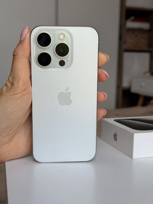 iPhone 15 Pro 256 GB Natural Titanium | 88% baterii | Bardzo dobry stan
