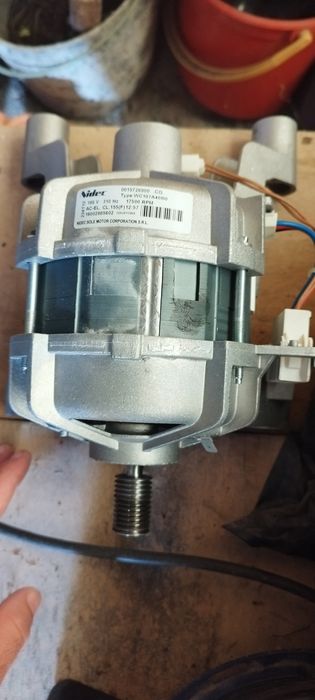 Motor máquina lavar Indesit/Ariston