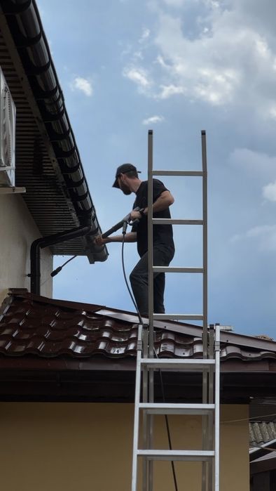 Клінінгові послуги миття вікон, фасадів , вітрин, висотні роботи