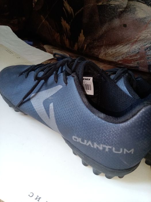 Продам бутсы Demix