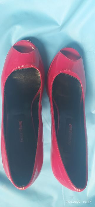 Szpilki damskie czerwone lakierki