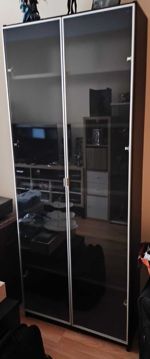 Vendo 4 Cadeiras+Mesa BYURSTA+Móvel TV+ Estante Billy c/ Portas (IKEA)