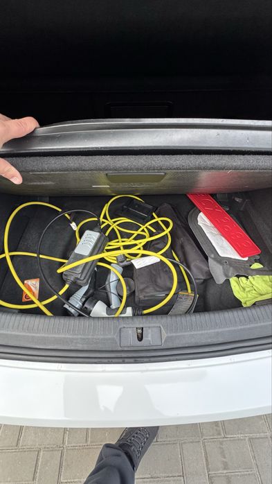 Volkswagen E-Golf Фольксваген Е-Гольф 2016 р 24 кВт ЗАПАС ХОДУ 120 км.