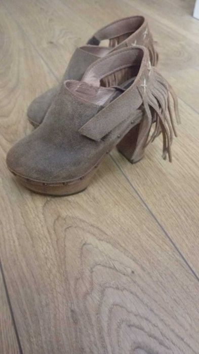 Sapatos XUZ número 35