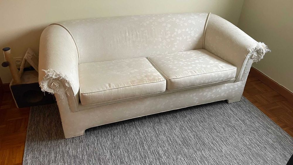 Sofá bege 2 lugares