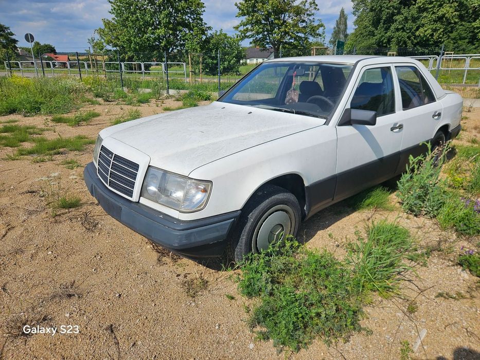 Mercedes-Benz W124