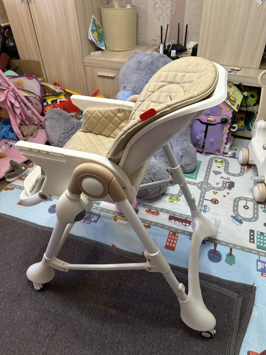 Стульчик для годування Carrello Caramel