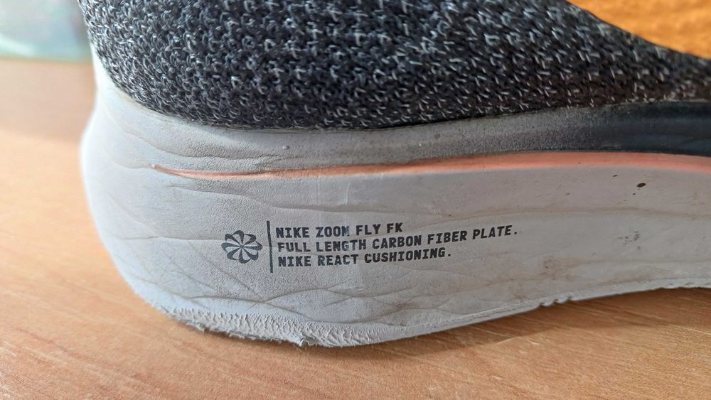 Підліткові дихаючи кросівки nike zoom fly р.38,5ст.24,5см оригінал