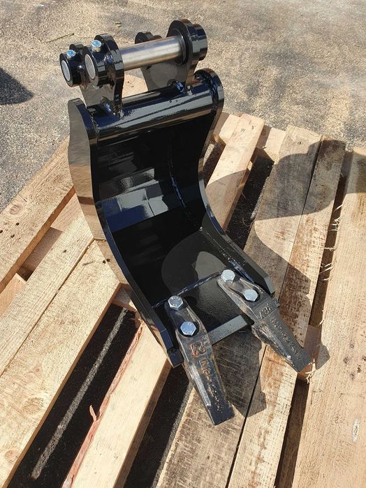 Łyżka kopiąca 27cm pasująca do mini koparki JCB 8014/8015/8016/8018/17