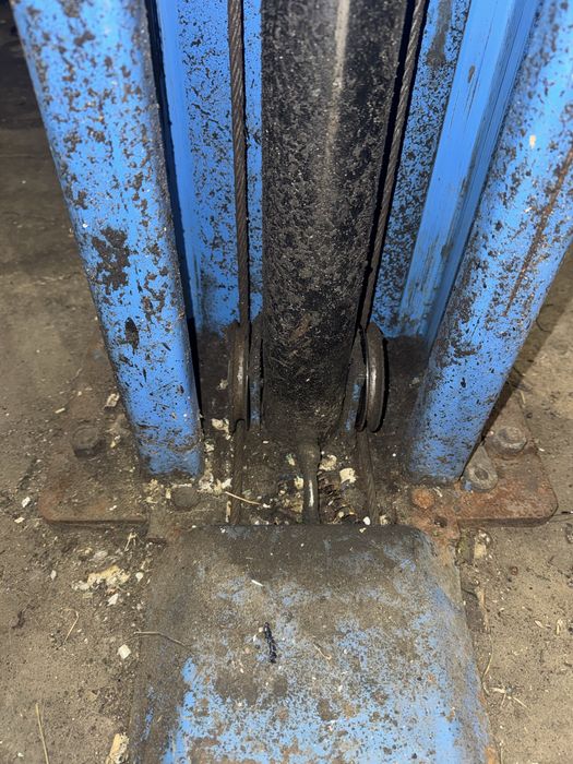 Podnosnik kolumnowy 4T