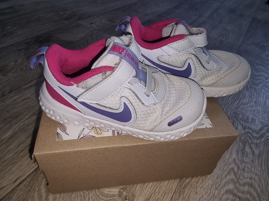 Кросівки nike для дівчинки 24 розмір