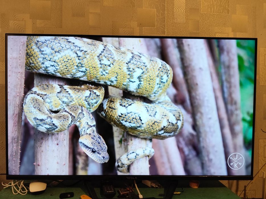 Супер цена ! Плазма Tesla 43"  Смарт TV 4k  новая такая стоит 12000