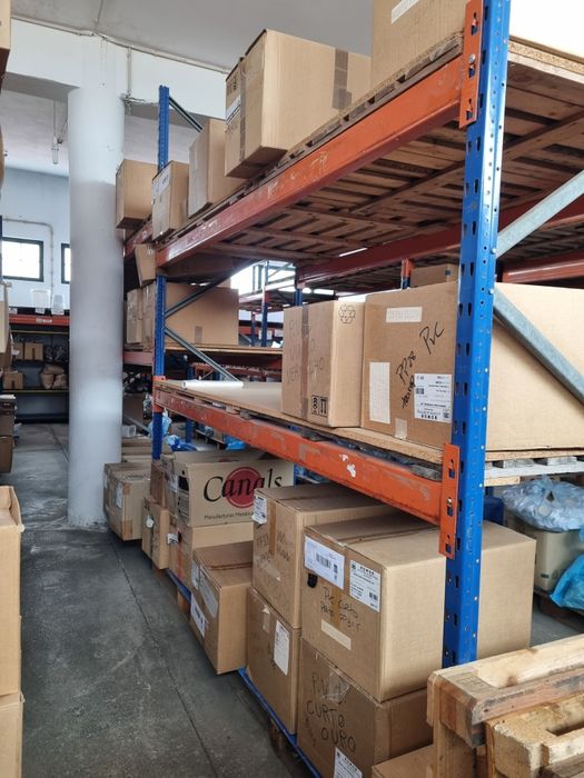 Venda - URGENTE - Stock de Empresa -Material diverso