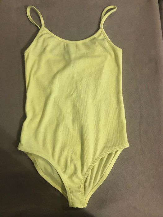 Zolte body sinsay roz. Xs