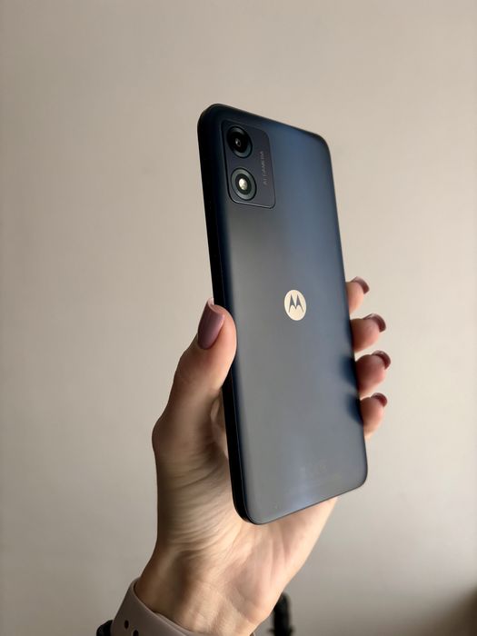 Продам телефон moto e13 2/64