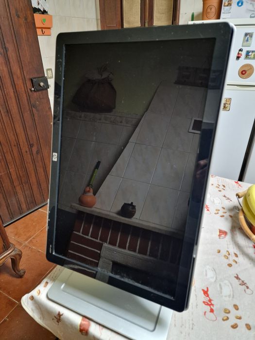 Monitor HP W2207 - 22" Rotativo