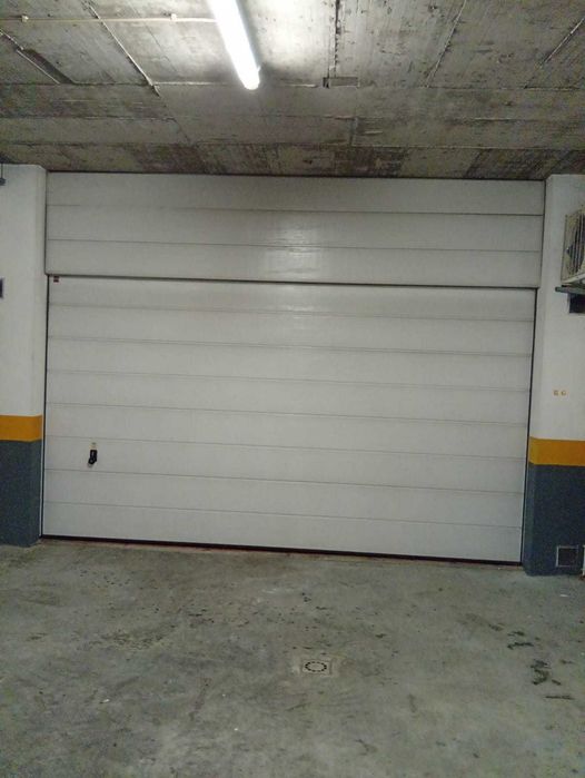 Alugo Garagem Box em Ponta delgada.