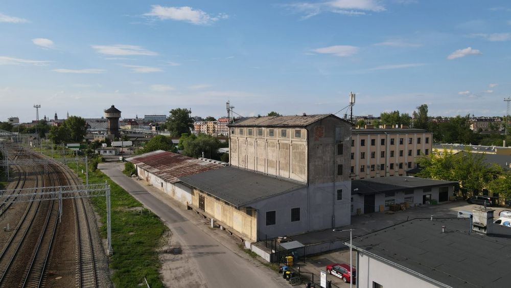 Wynajem hali magazynowo–usługowej – elastyczne powierzchnie od 50 m²