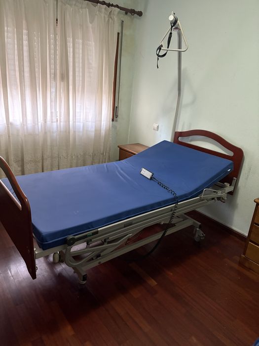 Cama elétrica articulada/ortopédica