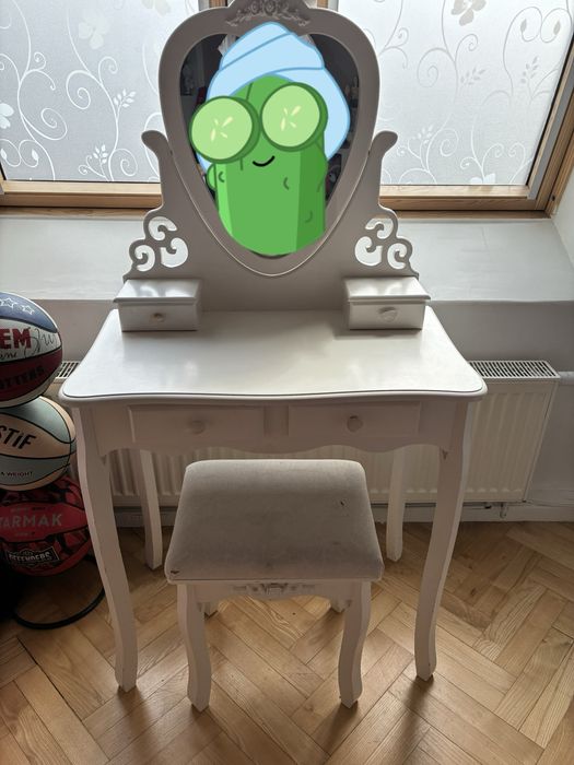 Toaletka biala uzywana