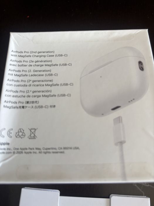 Novos AirPods Pro 2 da Apple disponíveis.