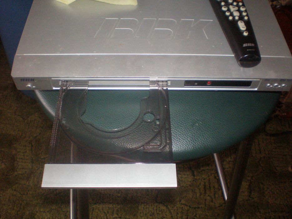 телевиз ШАРП по верт 32  гориз 42см