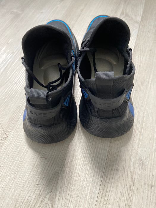 Tênis biqueira de aço