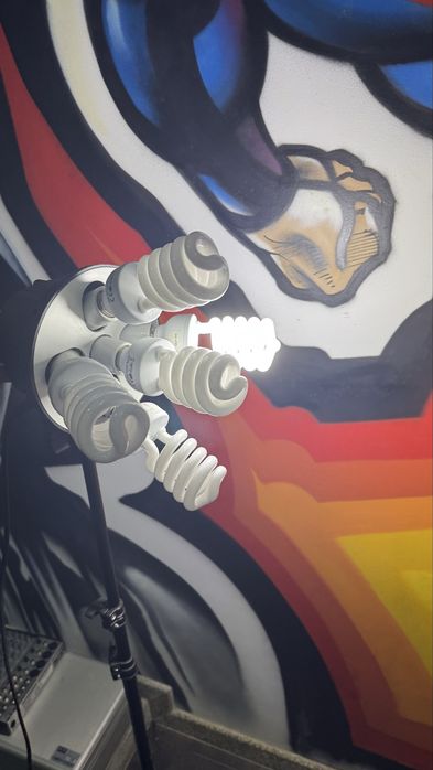 Luzes de estudio com tripeé