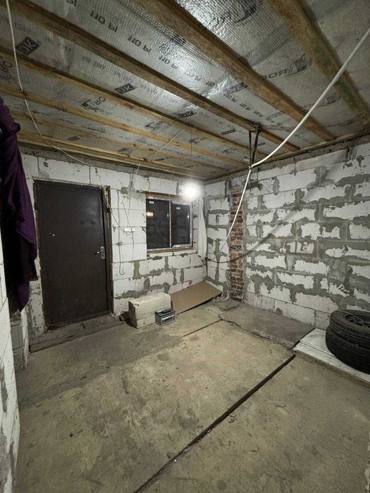 Продається 2 кімнатна квартира р -н Черьомушки без ремонта