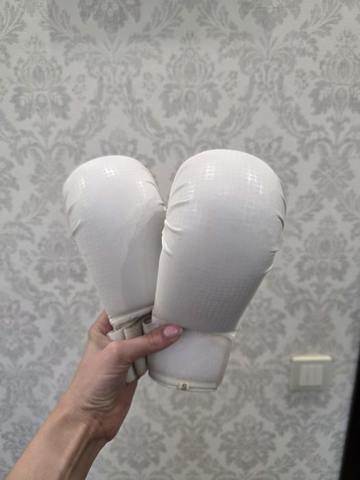 Амуніція карате, фути, кімоно, перчатки, нагрудник