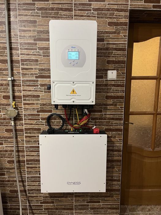 В наявності Резервне Живлення Deye 5 квт + 5.1 квт Dyness  комплект