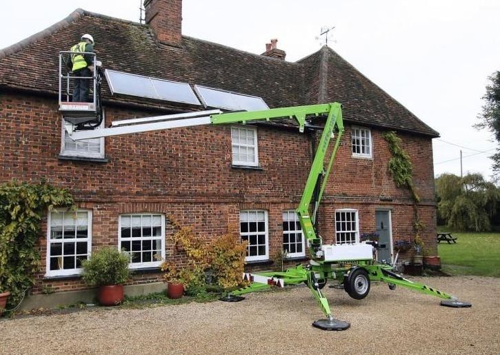 Wynajem podnośnik koszowy zwyżka  na przyczepie