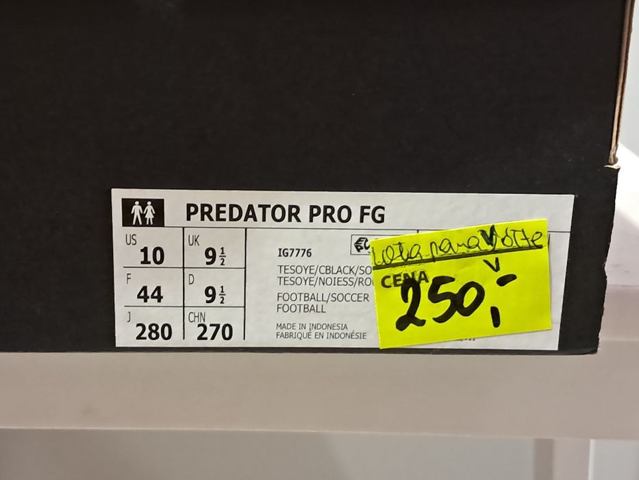 Buty Piłkarskie Korki Adidas Predator Pro FG