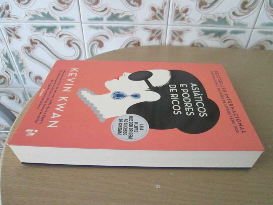 Asiáticos e Podres de Ricos de Kevin Kwan
