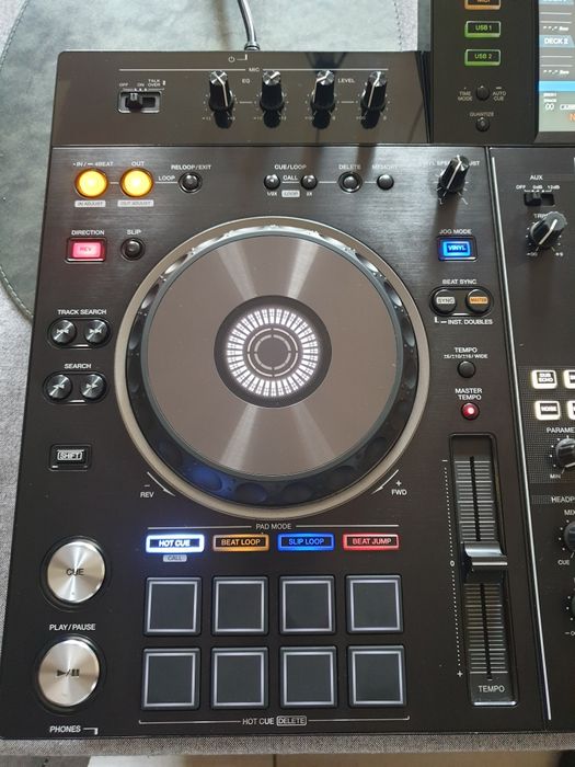 Z żalem  sprzedaje  pioneera ddj rx2