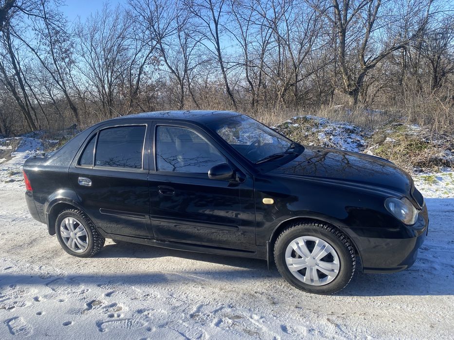 Geelу СК Кожаний Салон