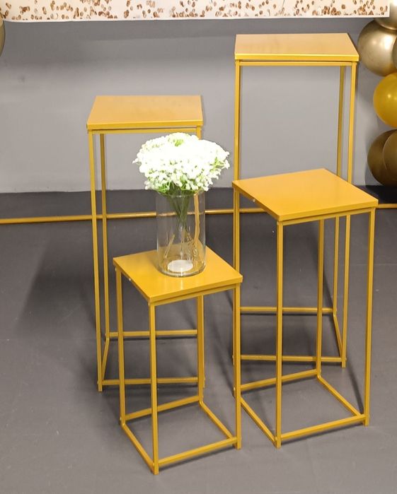 Aluguer de conjunto 4 suportes para mesa de bolo