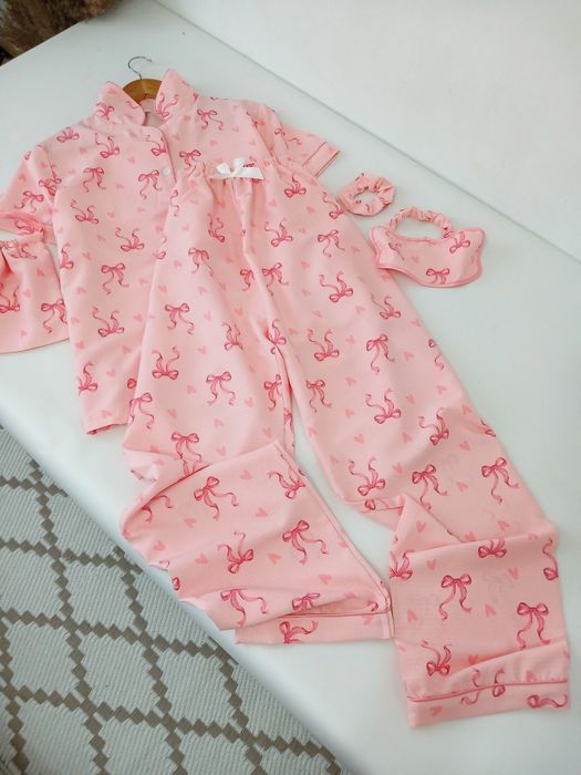 Нова піжама з аксесуарами