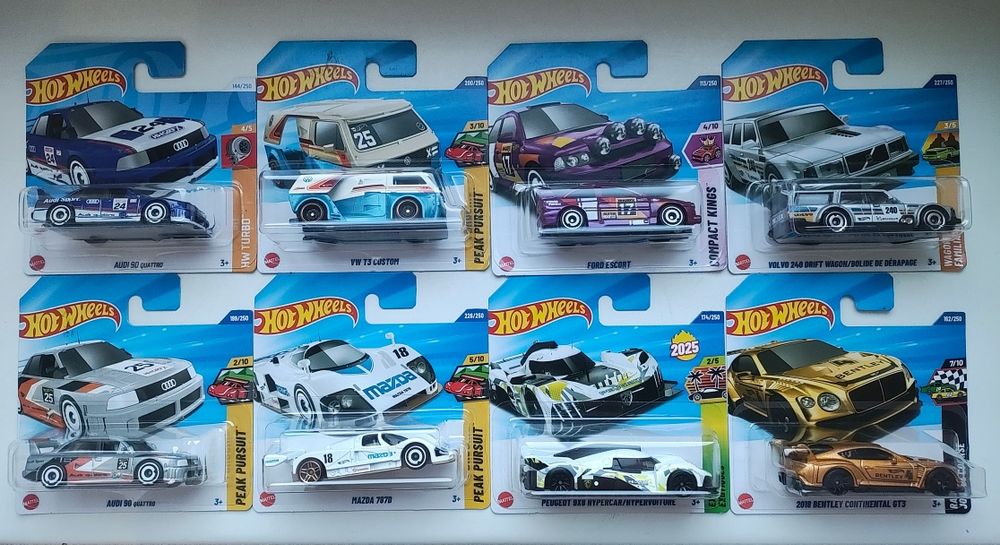 Лот з 8 ралійних Hot Wheels Audi Mazda Peugeot Volvo 240 Ford escort
